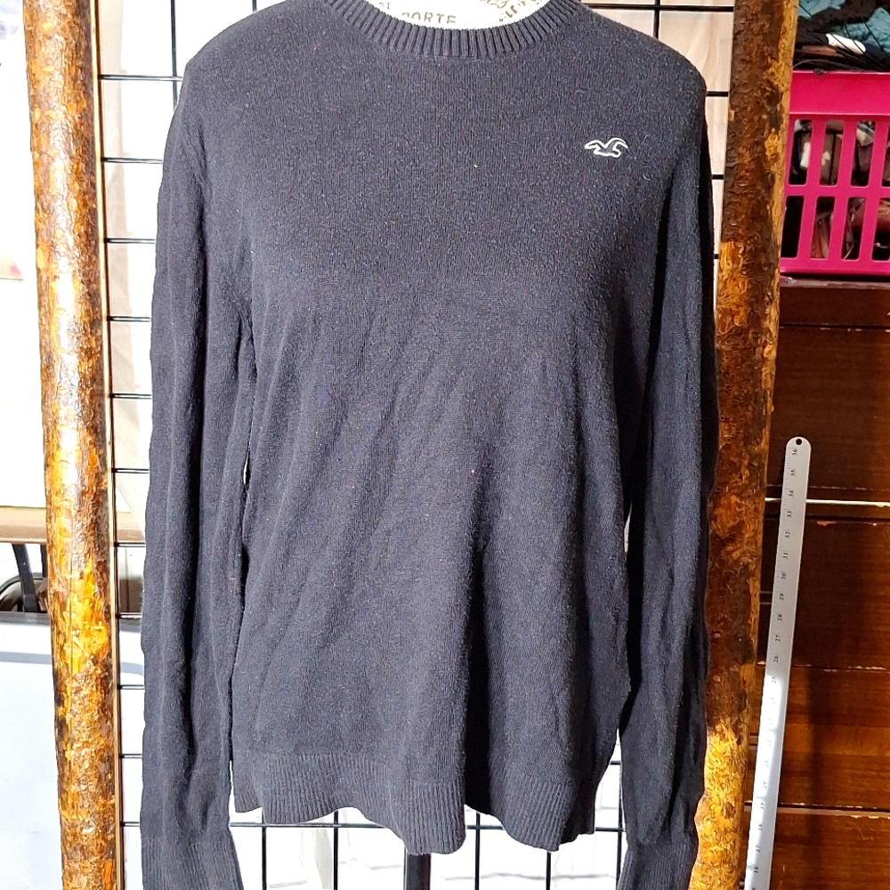 HOLLISTER MEDIUM SWEATSHIRT.